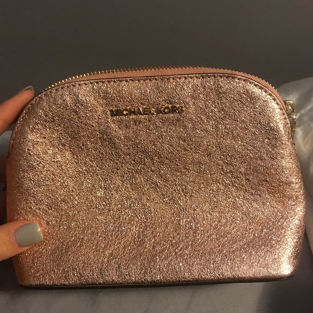 Michael Kors Travel Cosmetic Bag (Soft pink)